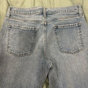 Old Navy Blue Relaxed Jeans with Classic Denim Style